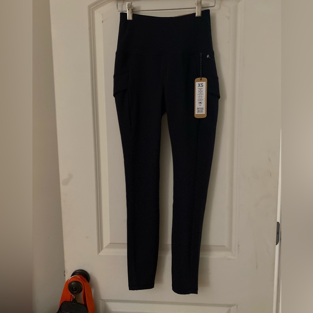 NWT-Avalanche Outdoor supply Co. Compression Leggings-Black XS 2 side pockets